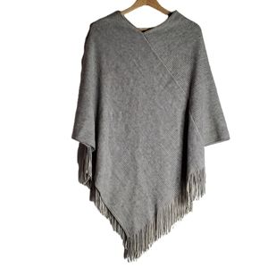 Steve Madden poncho sweater fringe gray one size